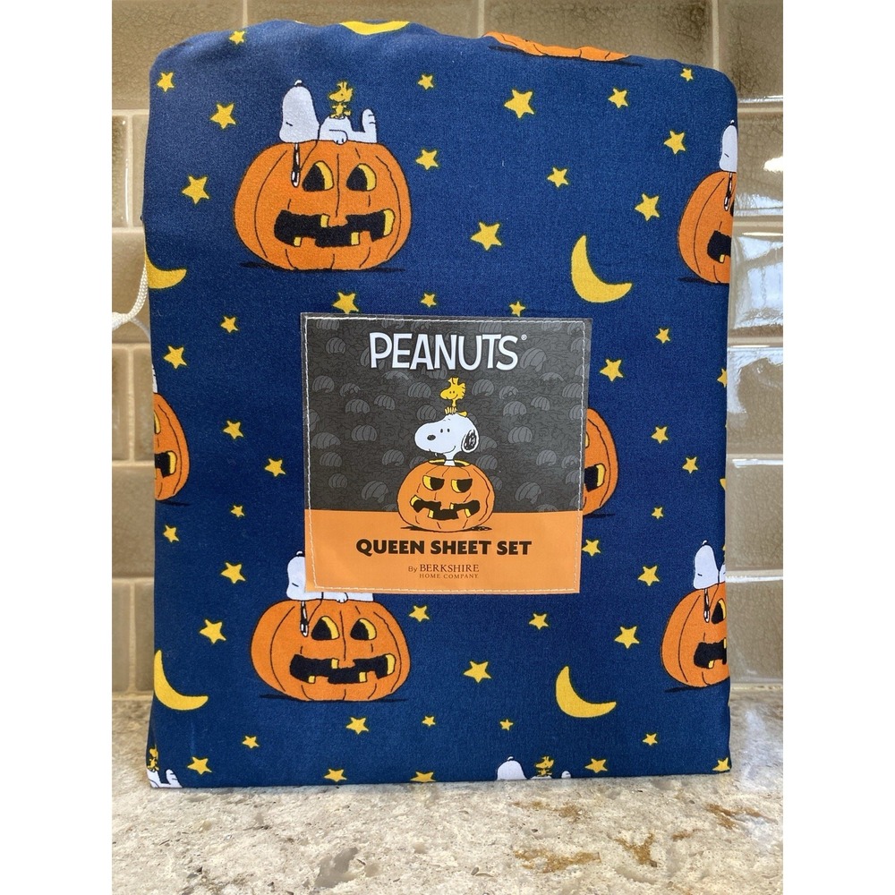 Berkshire Home Co. Peanuts Snoopy Halloween Pumpkin Moon Queen Sheet Set